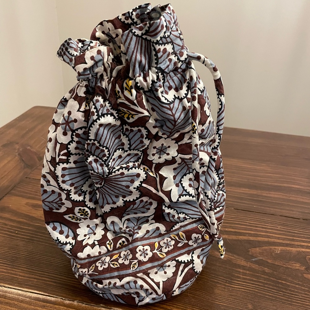 Vera Bradley Metropolitan Slate Blooms Drawstring Cosmetic Bag